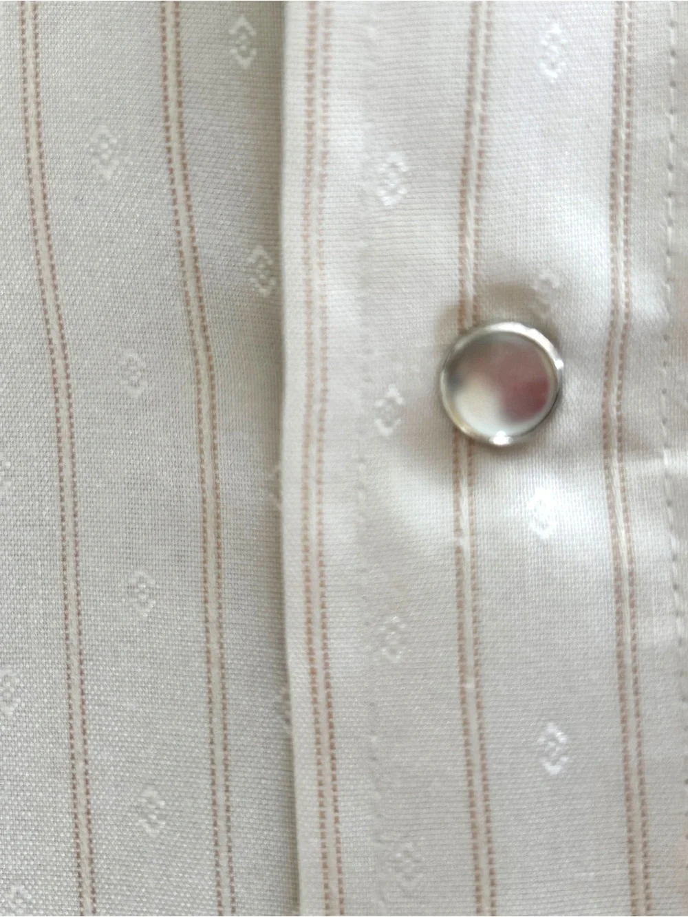 4/$20 Karman Pearl Snap Western Shirt Beige Stripe Cowboy Rodeo Long Tail L VTG